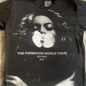 👑👑Beyonce Formation World Tour T-Shirt👑👑SMALL